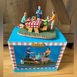 2018 Lemax Village Collection Picnic Table-Table Accent rare forth of July